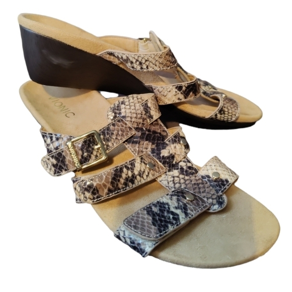 Vionic snake print sandals - Picture 2 of 8